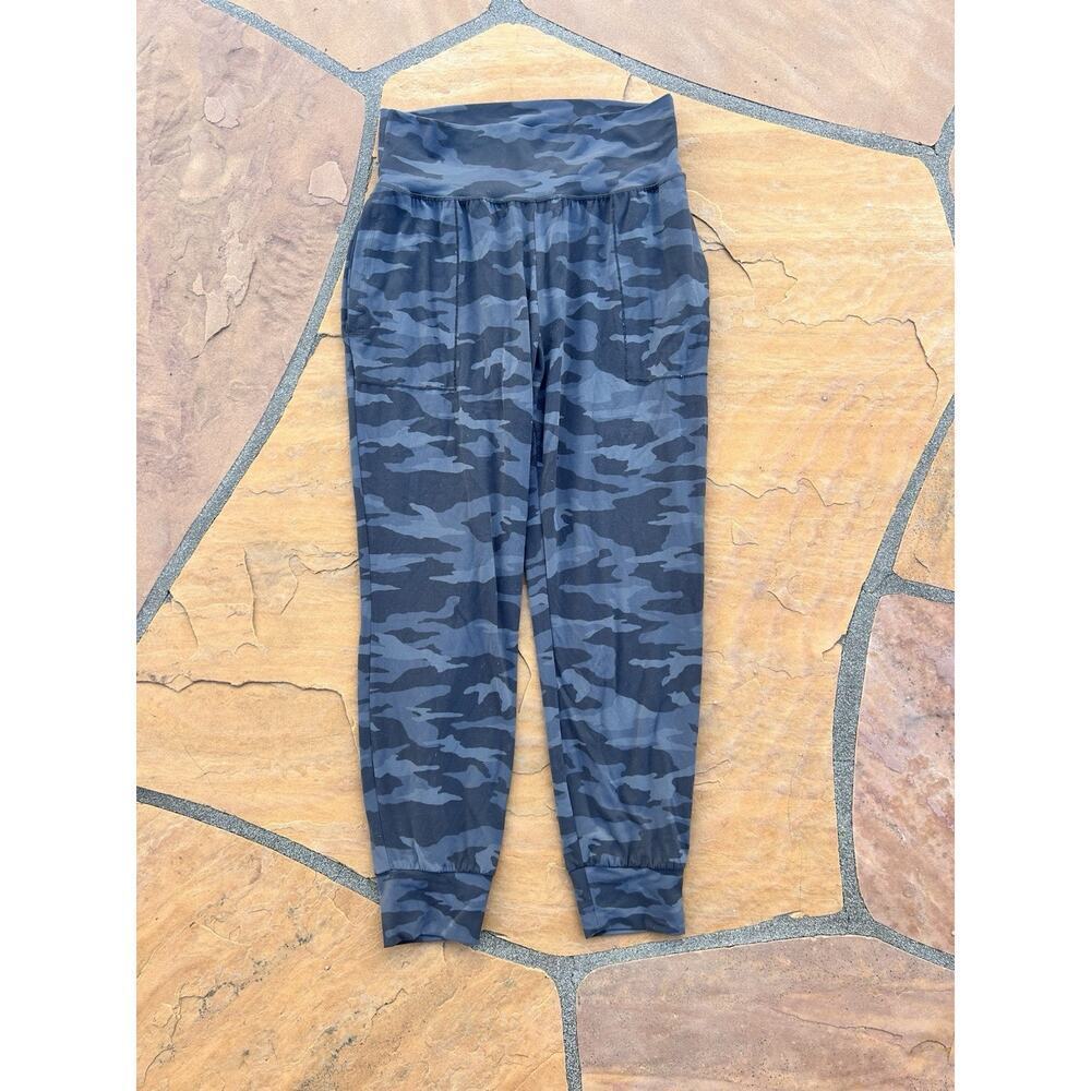 Athleta Pants Womens Medium Black Gray Salutation Jogger Camouflage High Rise